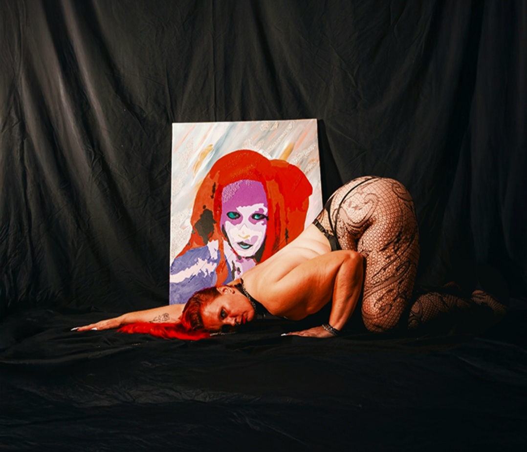 Starrgazzee modeling photograph 41 of 53